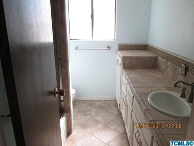 632 E Henderson Ave, Porterville, CA 93257 - photo 6