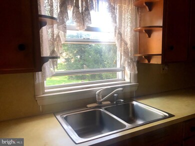 54 Eastbrook Rd, Ronks, PA 17572 - photo 5