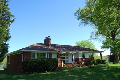 12564 Dickerson Mill Rd, Moneta, VA 24121 - photo 3