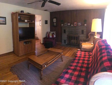 469 Youngwood Dr, East Stroudsburg, PA 18301 - photo 2