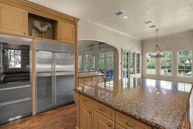 Chefs kitchen, large island with ample seating cho