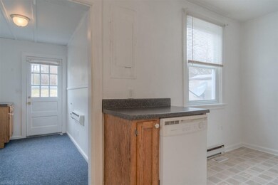 Large eat-in kitchen