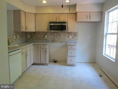 3440 Barkley Woods Rd, Windsor Mill, MD 21244 - photo 7