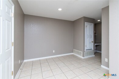 3007 Dannen Ct unit B, Killeen, TX 76549 - photo 5