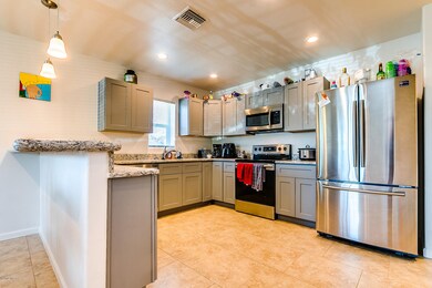 341 E Linden St, Tucson, AZ 85705 - photo 5