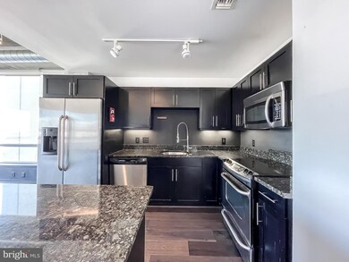 Silo Point unit 531, Baltimore, MD 21230 - photo 2