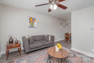 1512 Seigle Ave unit 3, Charlotte, NC 28205 - photo 3