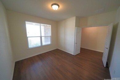 5109 Roble Grande, San Antonio, TX 78261 - photo 5