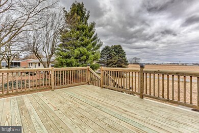 19203 Paradise Manor Dr, Hagerstown, MD 21742 - photo 5