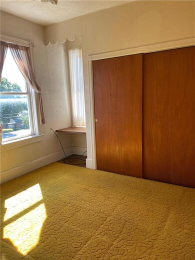 421 E Washington St, Slatington, PA 18080 - photo 5