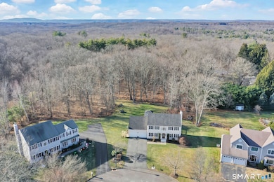 27 Merriman Ln, Wallingford, CT 06492 - photo 4