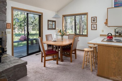 58067 Kinglet Rd, Sunriver, OR 97707 - photo 2