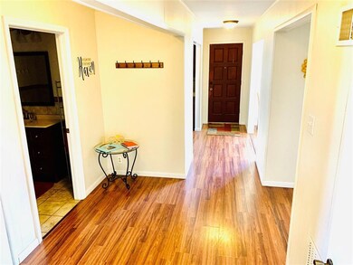 142 Cambridge Dr, Pottsboro, TX 75076 - photo 4