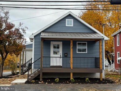 153 N Tulpehocken St, Pine Grove, PA 17963 - photo 2