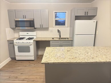 301 E Dumble St, Alvin, TX 77511 - photo 4