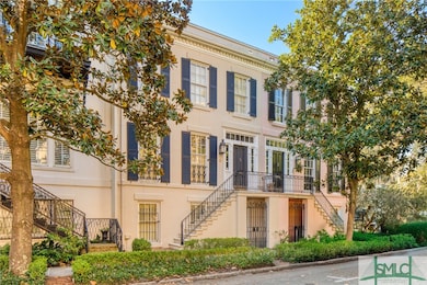 Three story townhouse in the heart of the Landmark