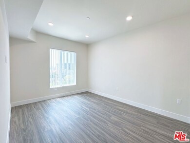 1037 Dewey Ave unit 501, Los Angeles, CA 90006 - photo 6