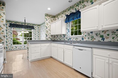 40 Coneflower Ln, Princeton Junction, NJ 08550 - photo 6