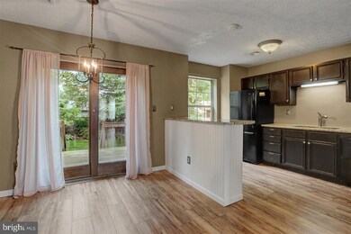 306 Lincoln Ave, Harrisburg, PA 17111 - photo 6