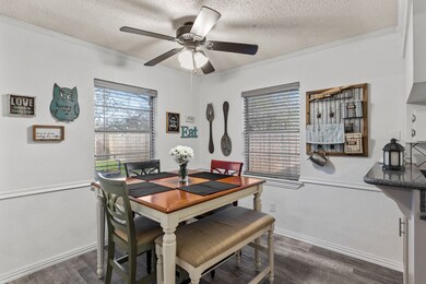 2612 Perry Ln, Alvin, TX 77511 - photo 7