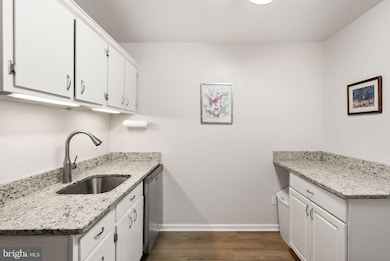 2042 Royal Fern Ct unit 1B, Reston, VA 20191 - photo 7