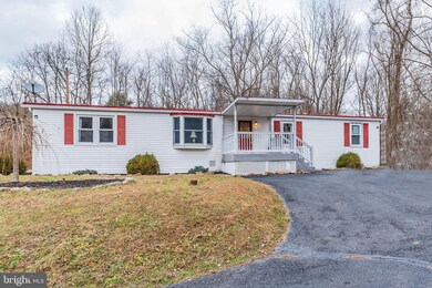 245 Okefenoke Rd, New Bloomfield, PA 17068 - photo 2