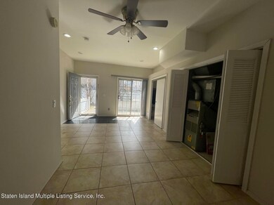 43 Country Dr E unit A, Staten Island, NY 10314 - photo 7