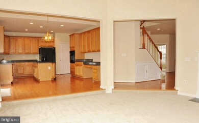 7203 Lyndam Hill Cir, Lorton, VA 22079 - photo 3