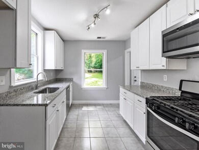 4007 White Haven Dr, Dumfries, VA 22026 - photo 6