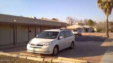 702 w university front parking