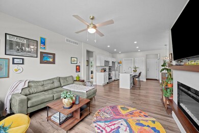 5-web-or-mls-104 Wilder Ln-17