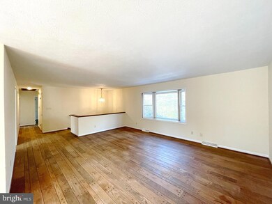 23018 Pine Needle Ct, California, MD 20619 - photo 3