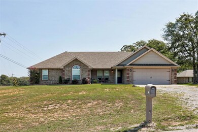 101 Camaron Dr, Shawnee, OK 74804 - photo 2