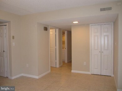 2147 Gunsmith Terrace unit 47-4, Woodbridge, VA 22191 - photo 5