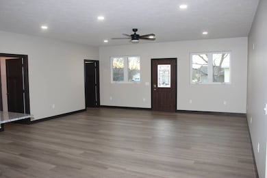 845 Pawnee Ln, Broken Bow, NE 68822 - photo 2