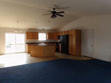 2484 E State Rd Kit, Dining, LR