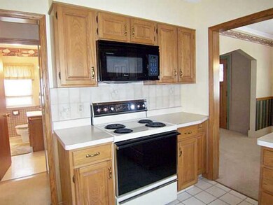 Kitchen. Alternate View of Kitchen and appliances 