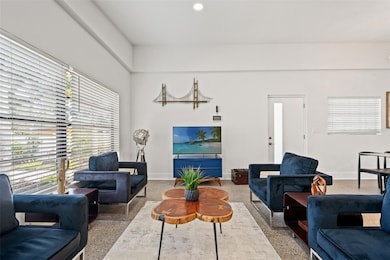 308 E Hollywood St, Tampa, FL 33604 - photo 5