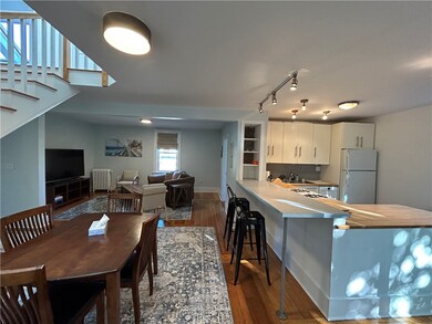 8 Friendship St unit B, Newport, RI 02840 - photo 4