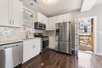 1733 N Artesian Ave unit 3, Chicago, IL 60647 - photo 3