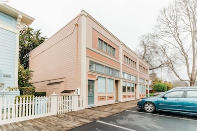 817 Delaware St, Berkeley, CA 94710 - photo 3