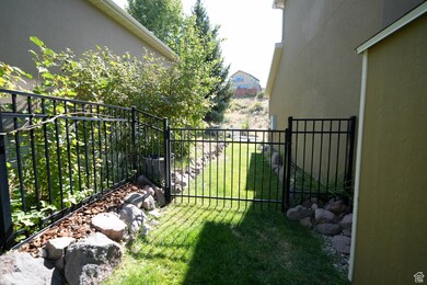 15057 S Winged Bluff Ln, Draper, UT 84020 - photo 6
