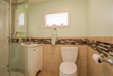 5 Emory St, Saugus, MA 01906 - photo 4