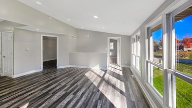 113 Island View Dr, Waverly, IA 50677 - photo 3