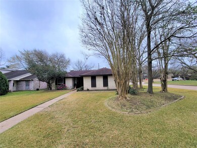 7859 Shady Arbor Ln, Houston, TX 77040 - photo 2