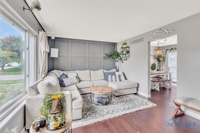 2205 Dahlia Cir, Toledo, OH 43611 - photo 5