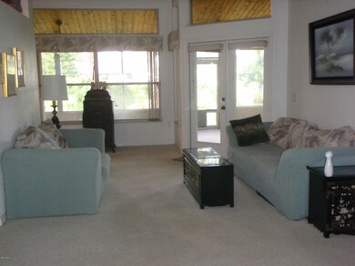 Living Room (2)