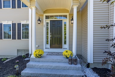 27 Senter Farm Rd, Hudson, NH 03051 - photo 2