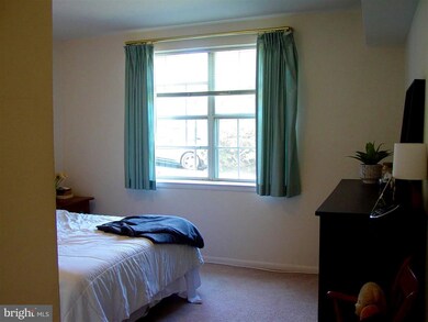 4622 28th Rd S unit C, Arlington, VA 22206 - photo 2