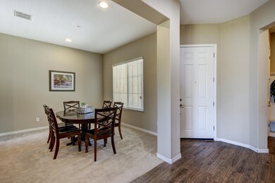 1934 E Crescent Way-9